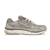 NIKE P600 LIGHT GREY